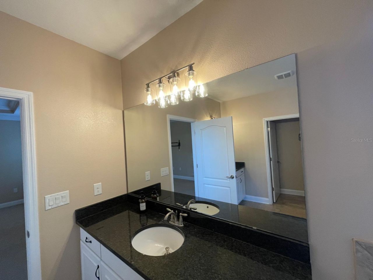 2745 Peony Drive, Oviedo, FL 32766 Photo