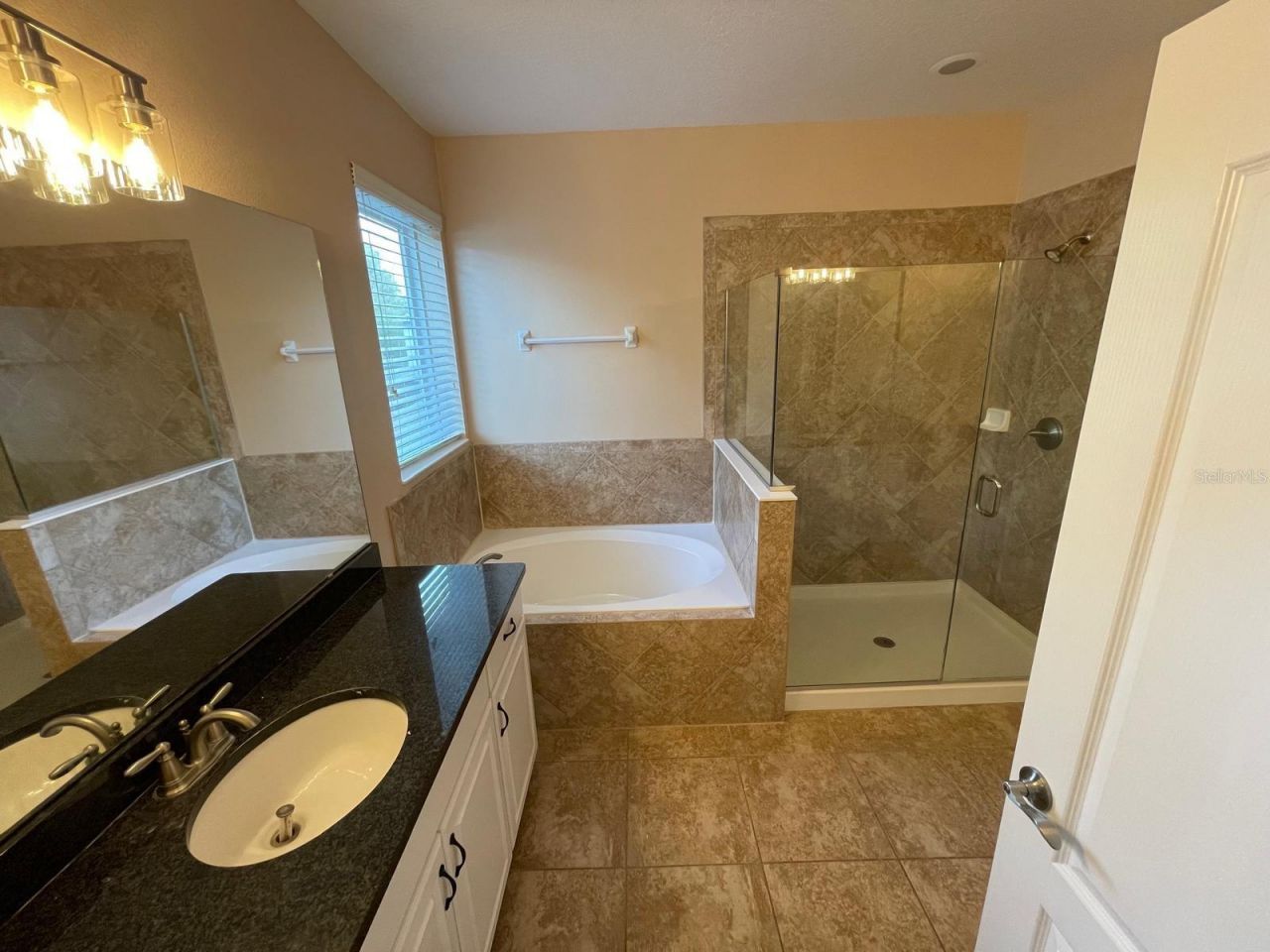 2745 Peony Drive, Oviedo, FL 32766 Photo
