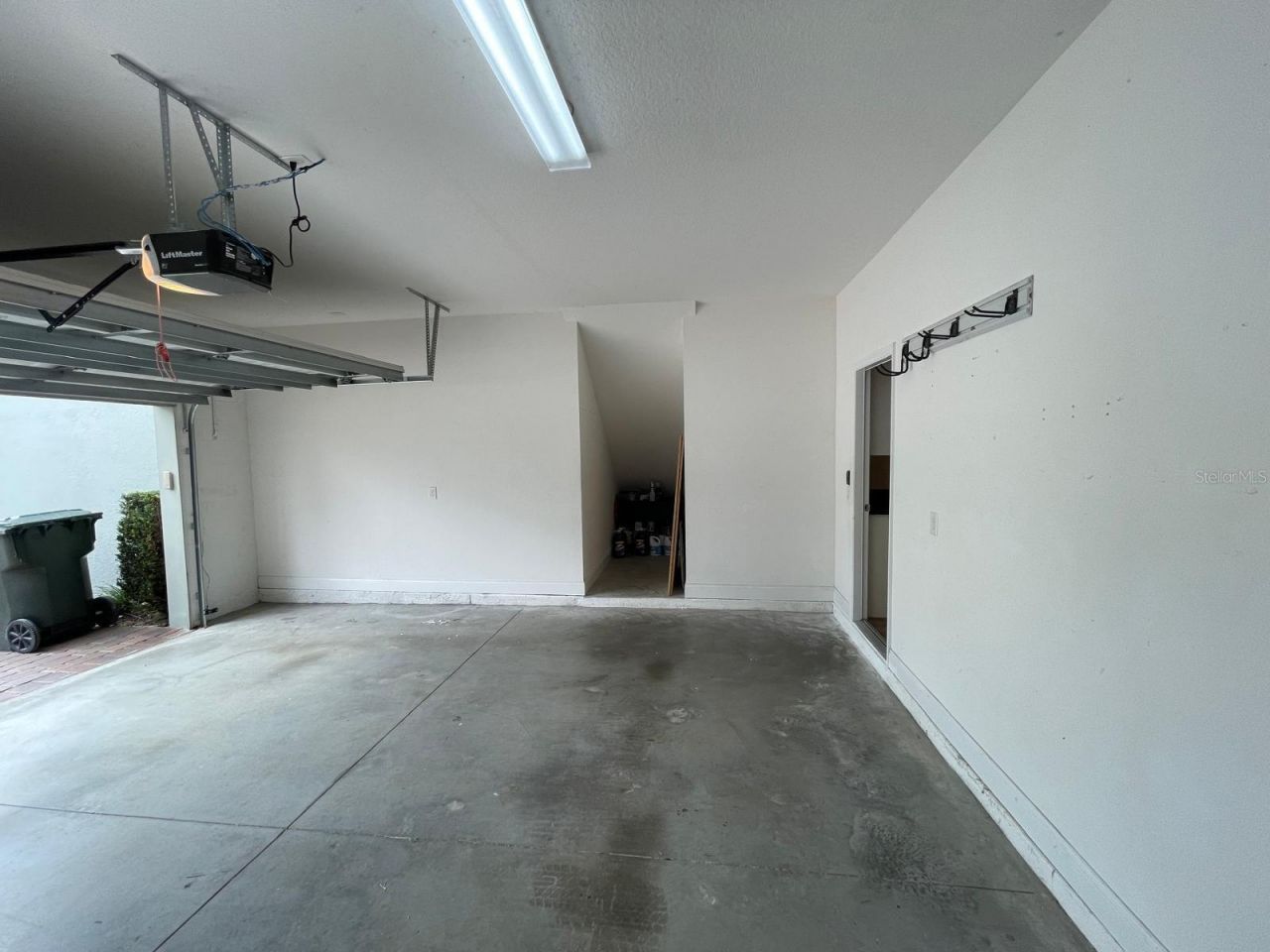 2745 Peony Drive, Oviedo, FL 32766 Photo