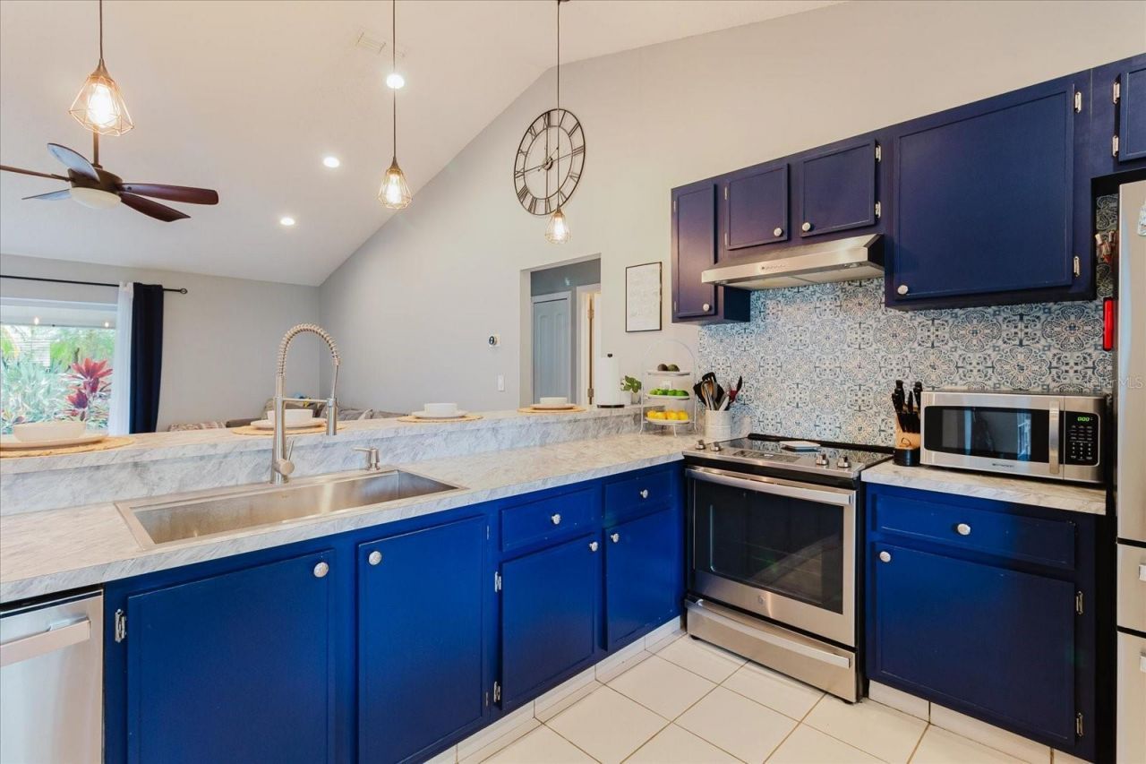 3951 104th Avenue N, Clearwater, FL 33762 Photo
