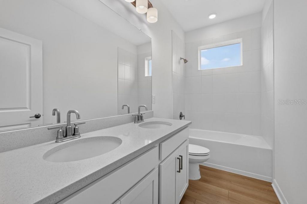 5032 Cyan Loop, Apollo Beach, FL 33572 Photo