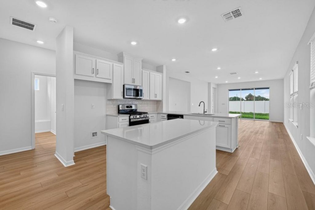 5032 Cyan Loop, Apollo Beach, FL 33572 Photo