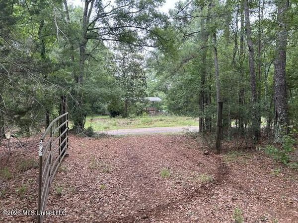 301 Freeman Road, Summit, MS 39666