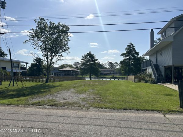 15024 Choctaw Drive, Kiln, MS 39556