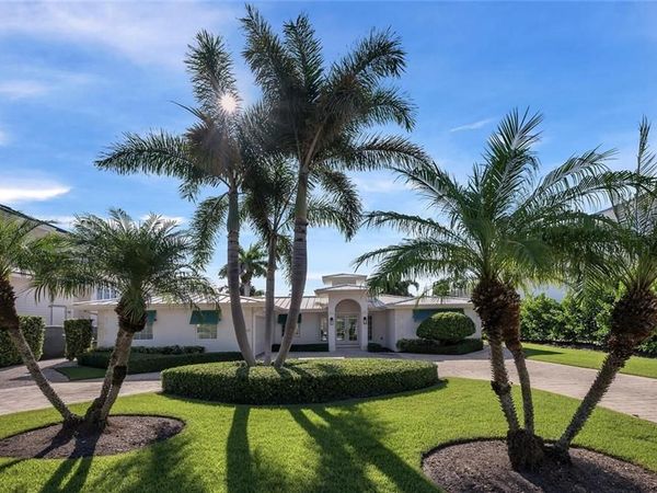 1925 Tarpon RD , NAPLES, FL 34102