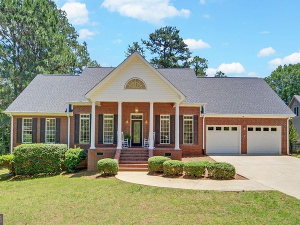 112 Northlake Drive, Hartwell, GA 30643