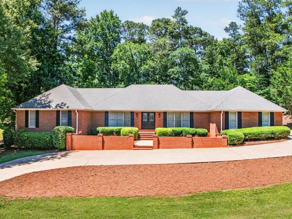 312 Ashford Circle, Lagrange, GA 30240