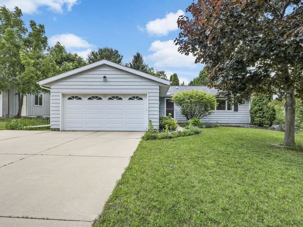 2914 Maple Grove Drive, Madison, WI 53719
