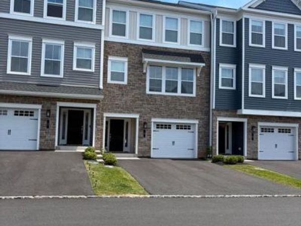 4 TURF COURT, ROYERSFORD, PA 19468