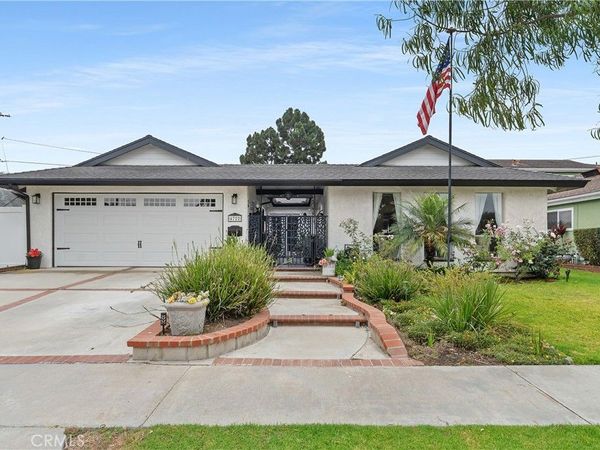 4722 Scenario, Huntington Beach, CA 92649
