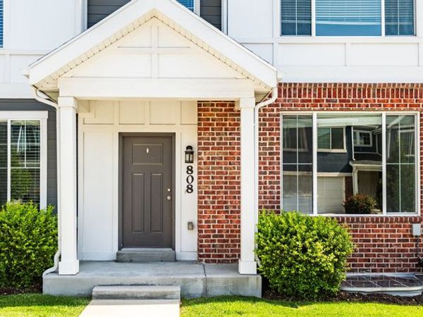 808 E NEWFIELD DR , Sandy, UT 84094