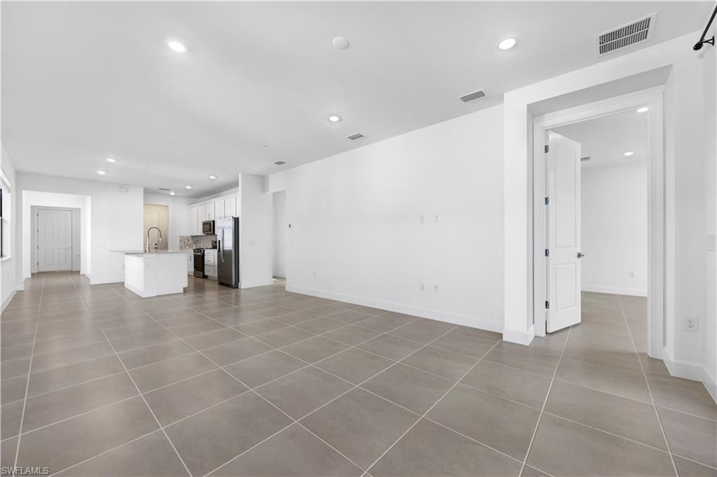 19218 Hinkley Dr, Estero, FL 33928 Photo