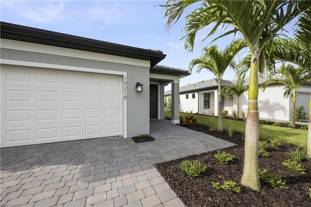 19218 Hinkley Dr, Estero, FL 33928 Photo