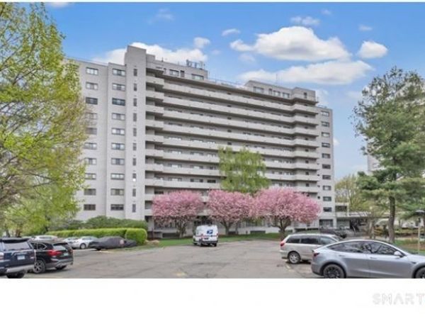 3200 Park , Unit 11E1, Bridgeport, CT 06604