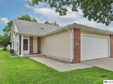 1889 N 176th Court, Omaha, NE 68118