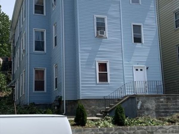 57 E Central St, Worcester, MA 01605