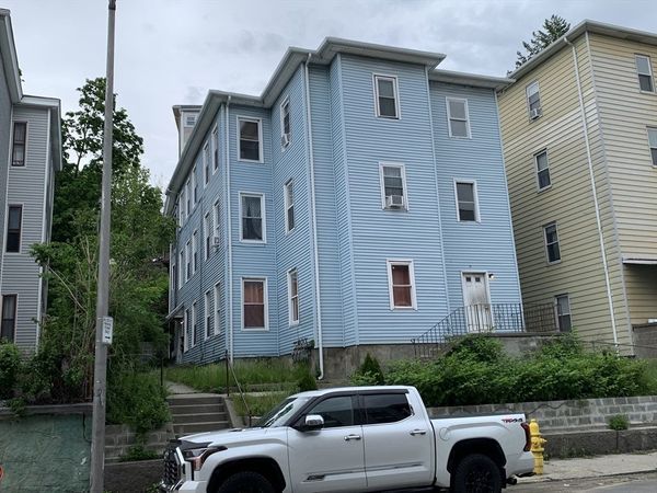 57 E Central St, Worcester, MA 01605