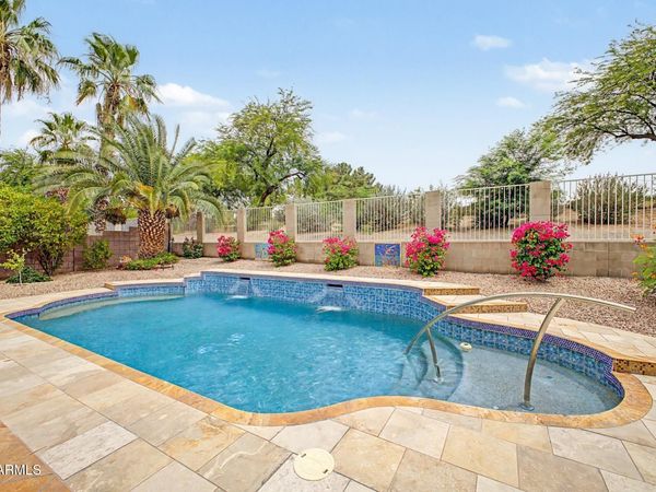 875 W BEECHNUT Drive, Chandler, AZ 85248