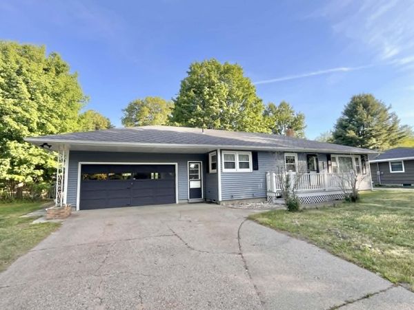 1683 Shorewood Drive, Norton Shores, MI 49441