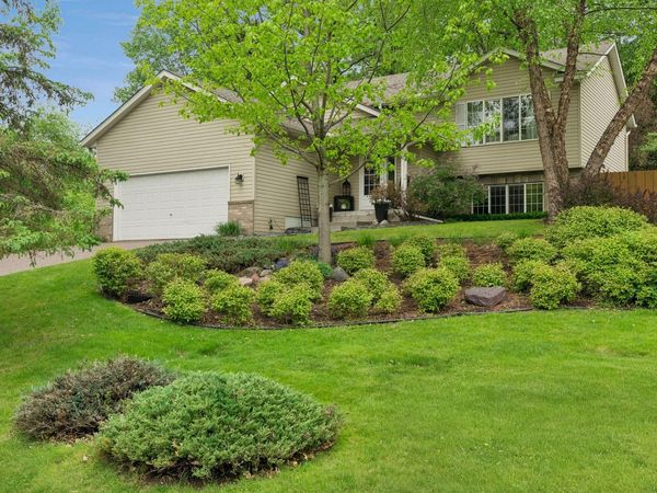 589 Mcknight Road S, Saint Paul, MN 55119