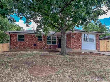504 NW 60th St, Lawton, OK 73505