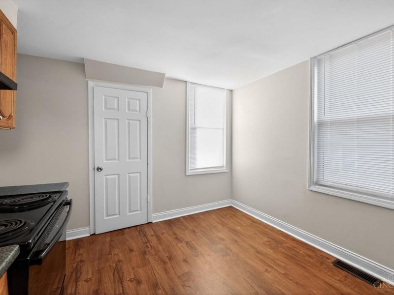 6586 Parrish Avenue, North College Hill, OH 45237 Photo 10