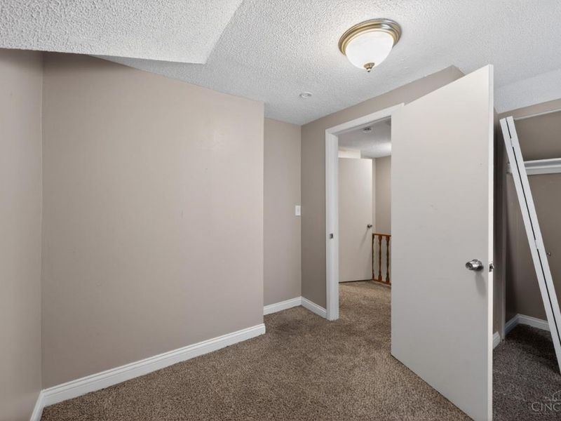 6586 Parrish Avenue, North College Hill, OH 45237 Photo 18