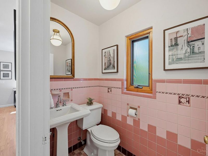 3119 N Farmcrest Drive, Cincinnati, OH 45213 Photo 17