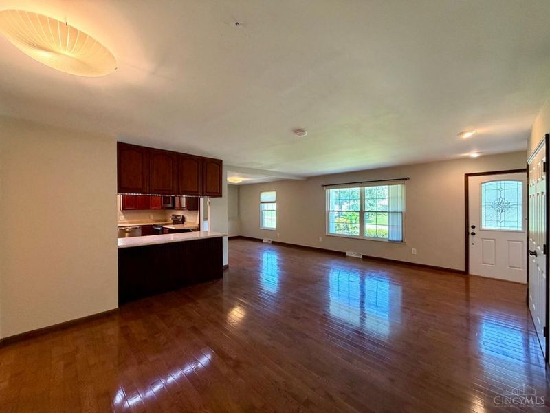 6707 Apache Way, West Chester, OH 45069 Photo 7