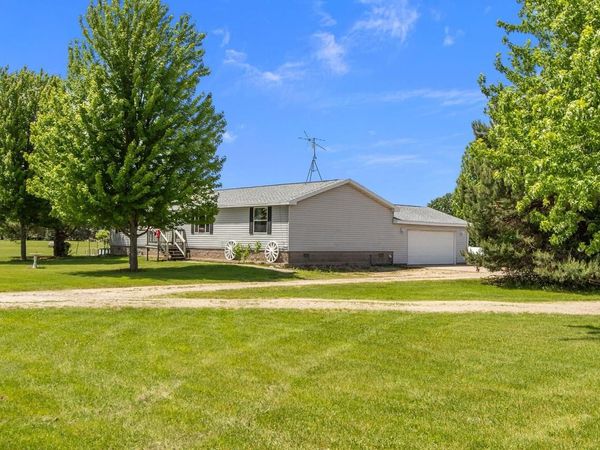 7961 EASY STREET, Fremont, WI 54940