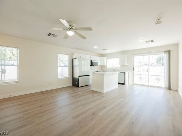 4736 Woodland Avenue, Las Vegas, NV 89121