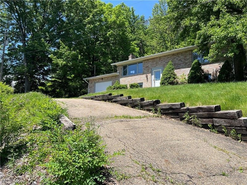 210 Ridgewood Boulevard , Minerva, OH 44657 Photo 1
