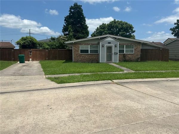 517 DIPLOMAT Street , Terrytown, LA 70056