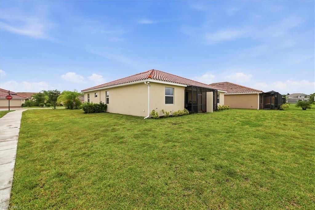 2636 Vine Ave, Naples, FL 34120 Photo