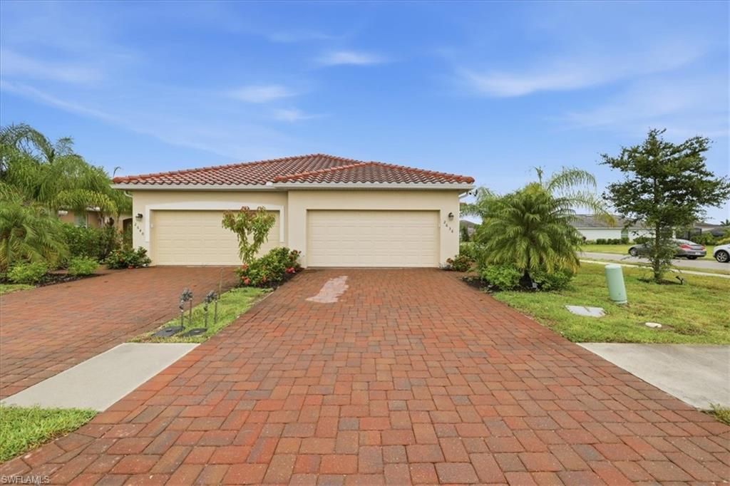 2636 Vine Ave, Naples, FL 34120 Photo