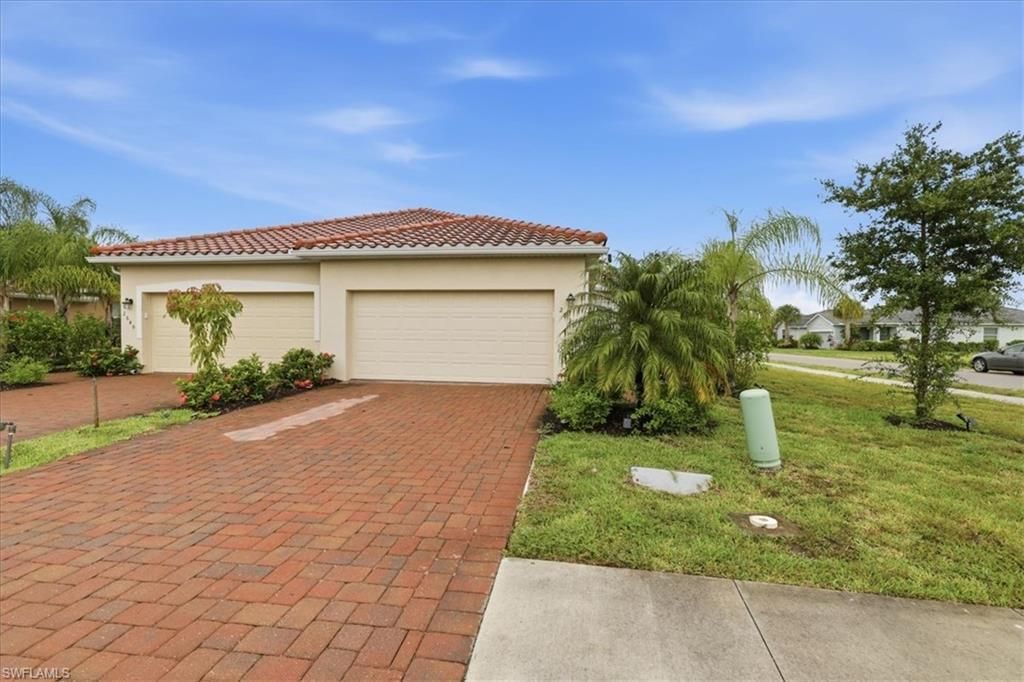 2636 Vine Ave, Naples, FL 34120 Photo