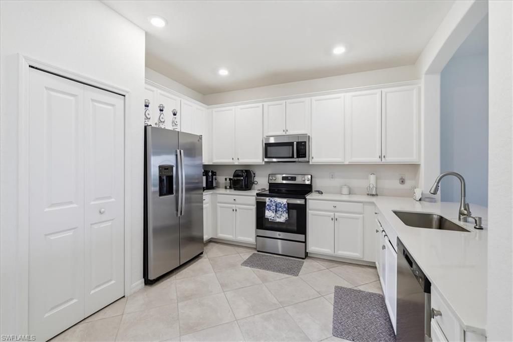 2636 Vine Ave, Naples, FL 34120 Photo
