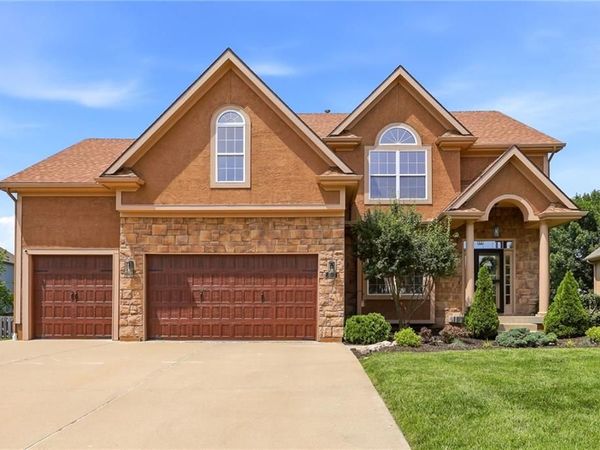 2210 NE 109th Terrace, Kansas City, MO 64155