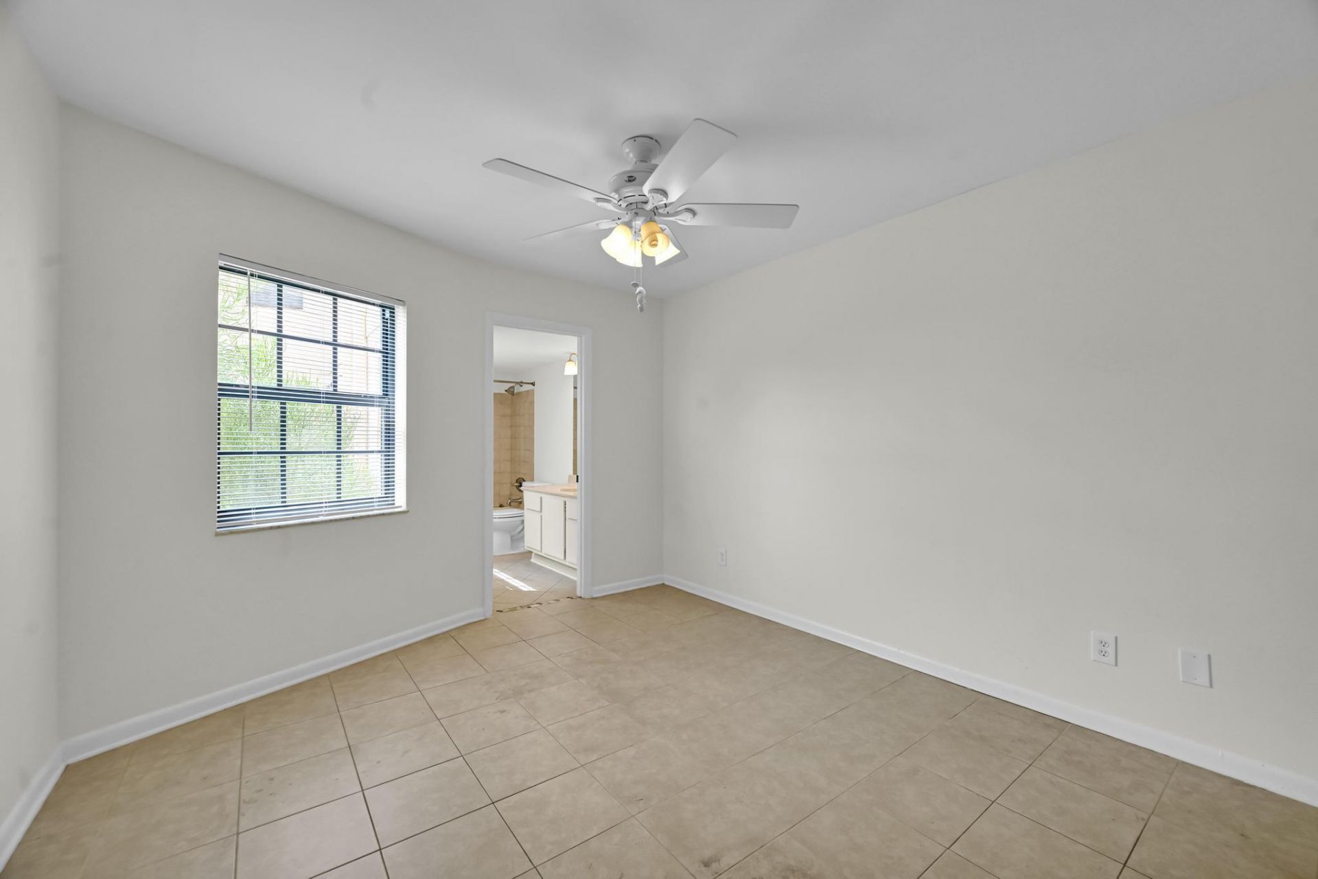 2013 NE Collins Circle, Unit 50, Jensen Beach, FL 34957 Photo