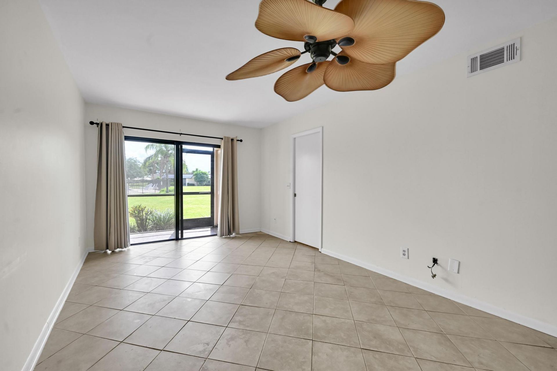 2013 NE Collins Circle, Unit 50, Jensen Beach, FL 34957 Photo