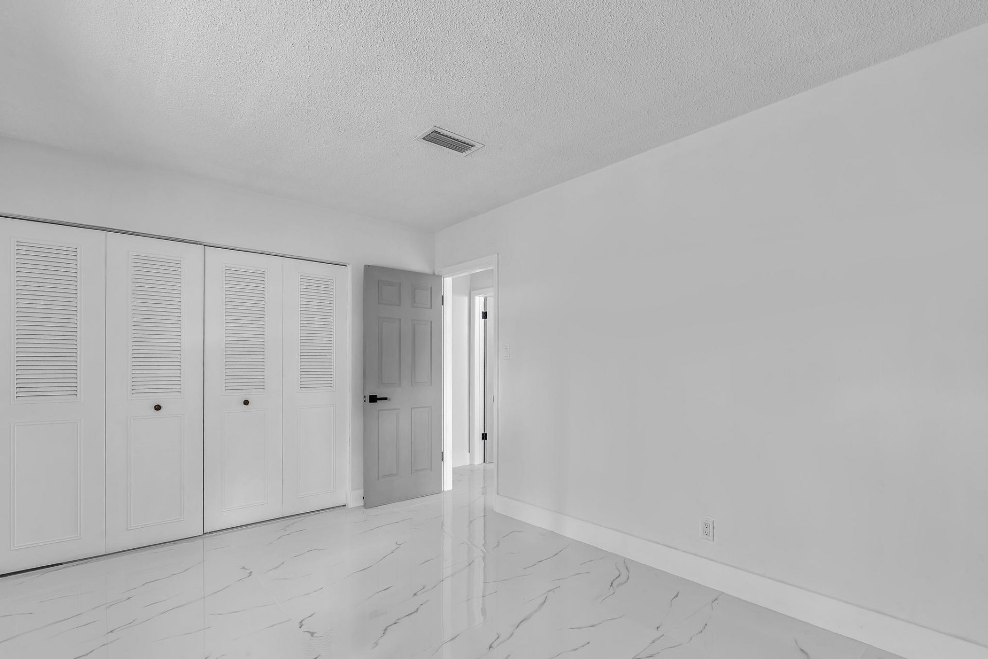 6812 NW 74th Place, Tamarac, FL 33321 Photo