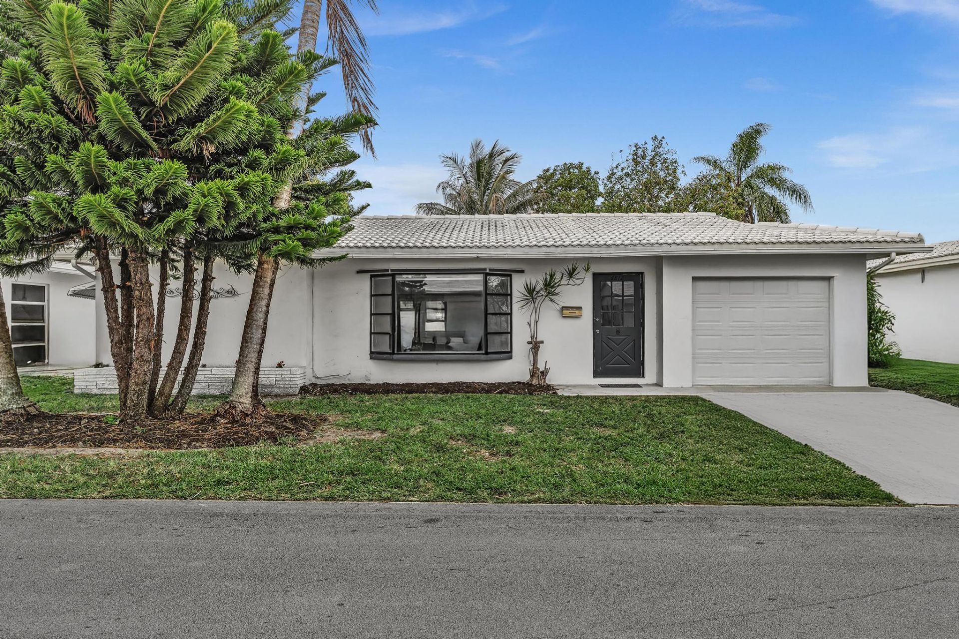 6812 NW 74th Place, Tamarac, FL 33321 Photo