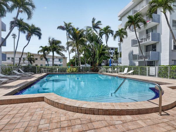 1801 S Treasure Drive, Unit 415, North Bay Village, FL 33141