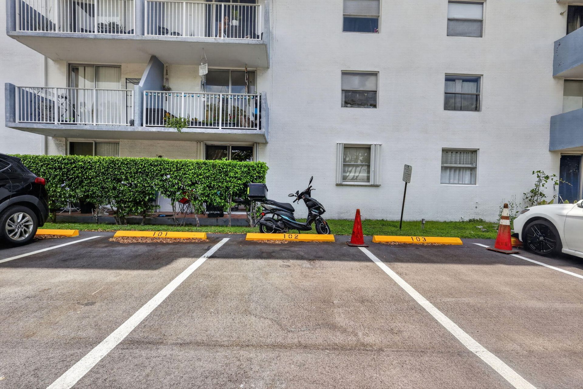 1801 S Treasure Drive, Unit 415, North Bay Village, FL 33141 Photo