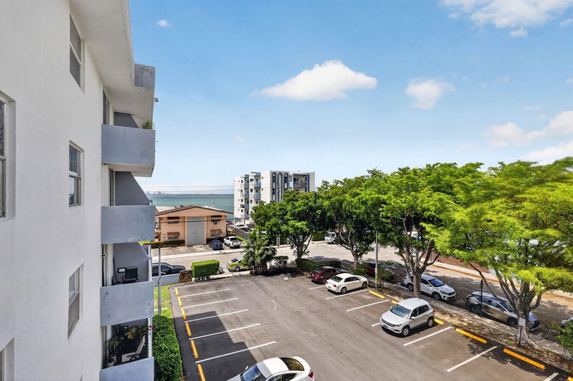 1801 S Treasure Drive, Unit 415, North Bay Village, FL 33141 Photo