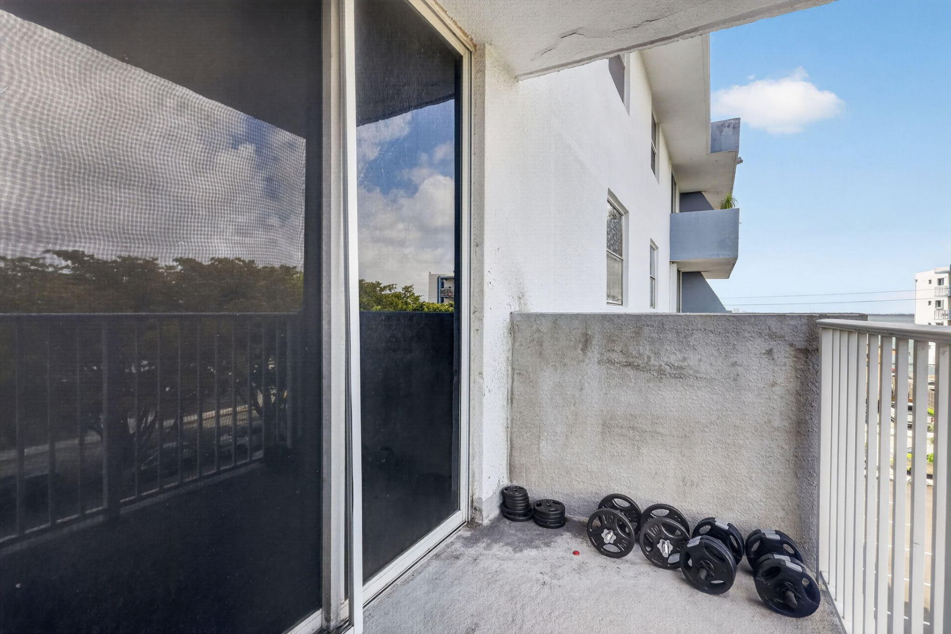 1801 S Treasure Drive, Unit 415, North Bay Village, FL 33141 Photo