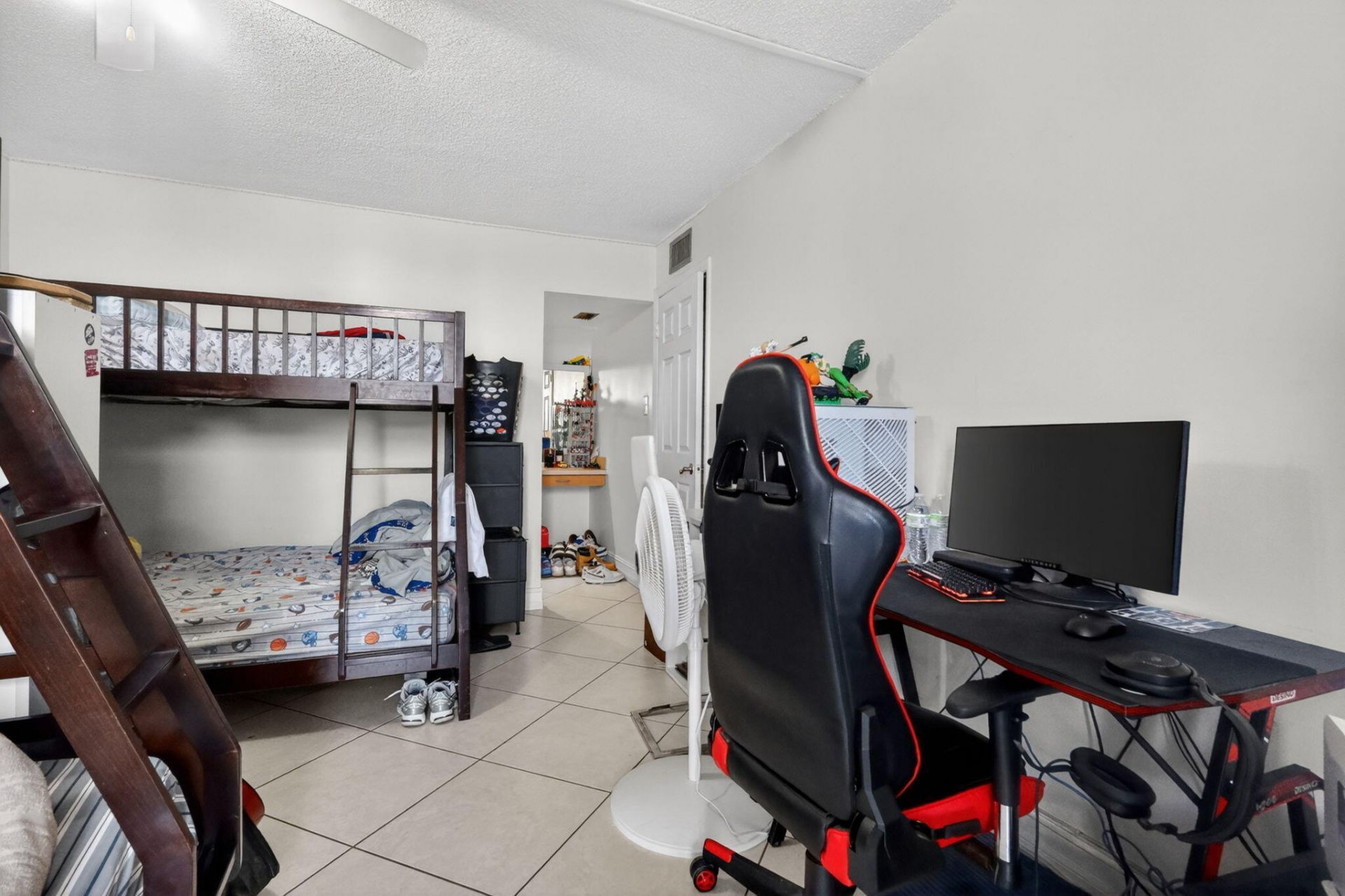 1801 S Treasure Drive, Unit 415, North Bay Village, FL 33141 Photo