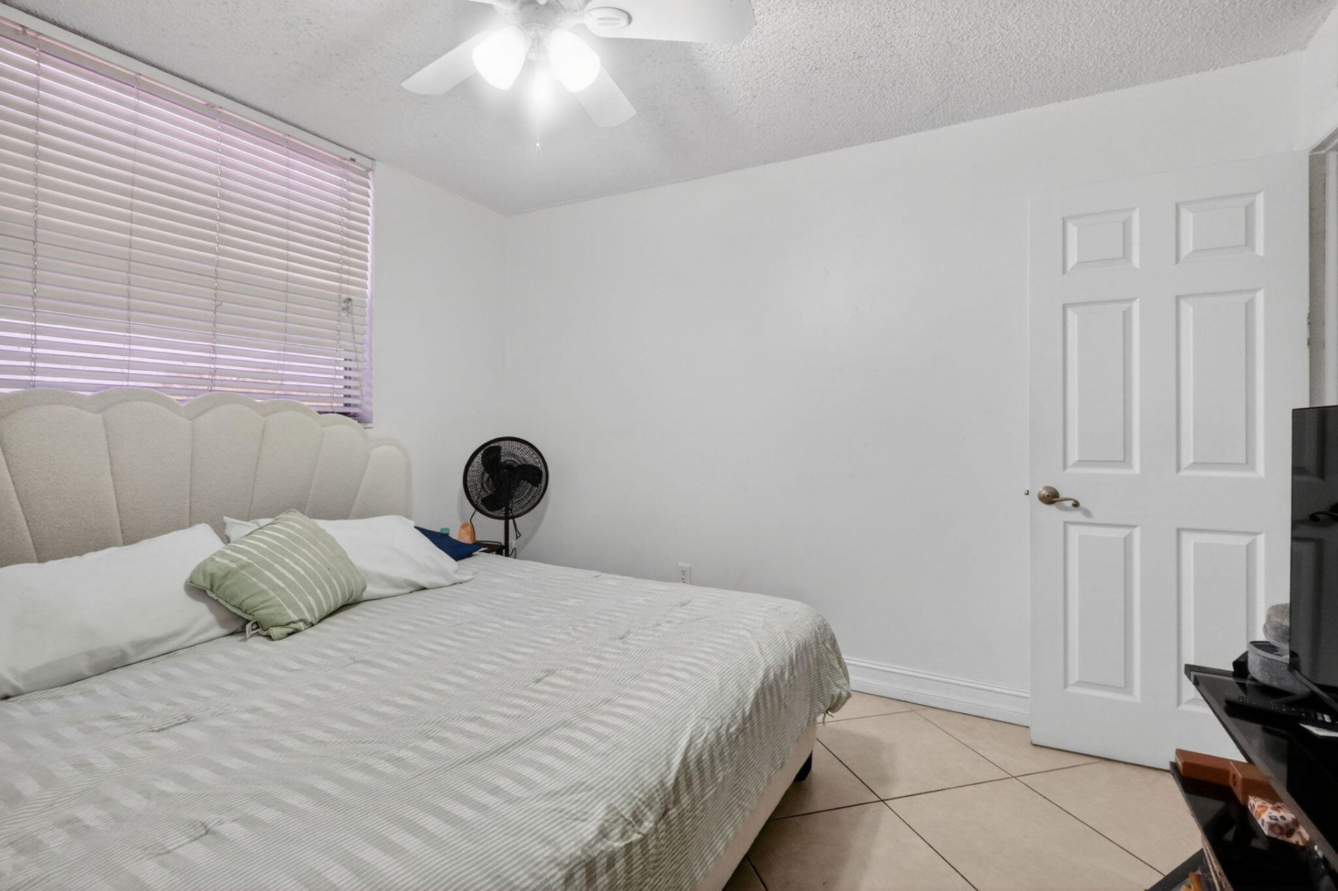 1801 S Treasure Drive, Unit 415, North Bay Village, FL 33141 Photo