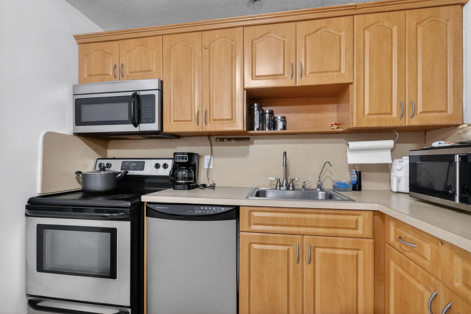 1801 S Treasure Drive, Unit 415, North Bay Village, FL 33141 Photo