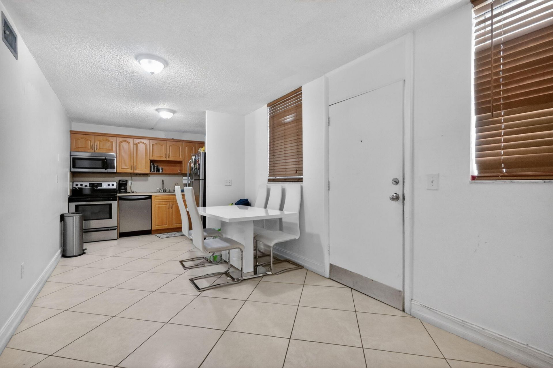 1801 S Treasure Drive, Unit 415, North Bay Village, FL 33141 Photo